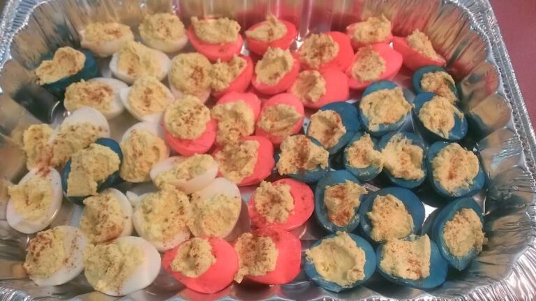 Red, White, & Blue Deviled Eggs | #Recipe