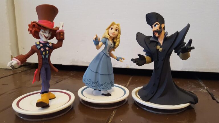 Alice Through the Looking Glass Disney Infinity Figures