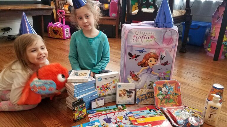 How to Throw a Disney Kids Playdate