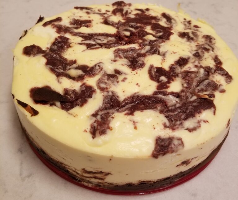 The Most Delicious Keto Friendly Cheesecake You Will Ever Eat