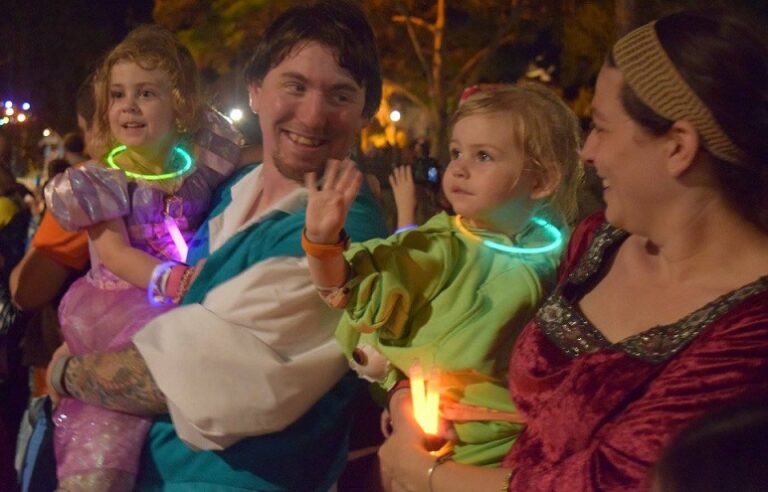 10 Easy Mickey’s Not So Scary Halloween Party Costume Ideas!