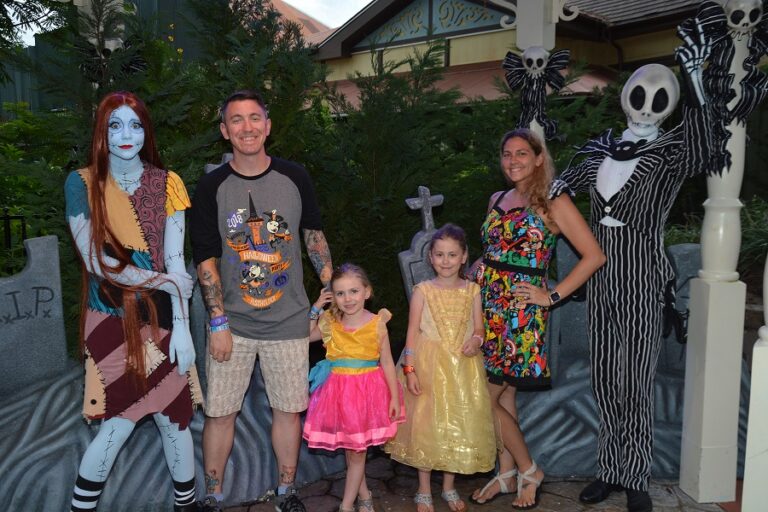 Ultimate Guide to the 2018 Mickey’s Not So Scary Halloween Party Character Meet and Greets!