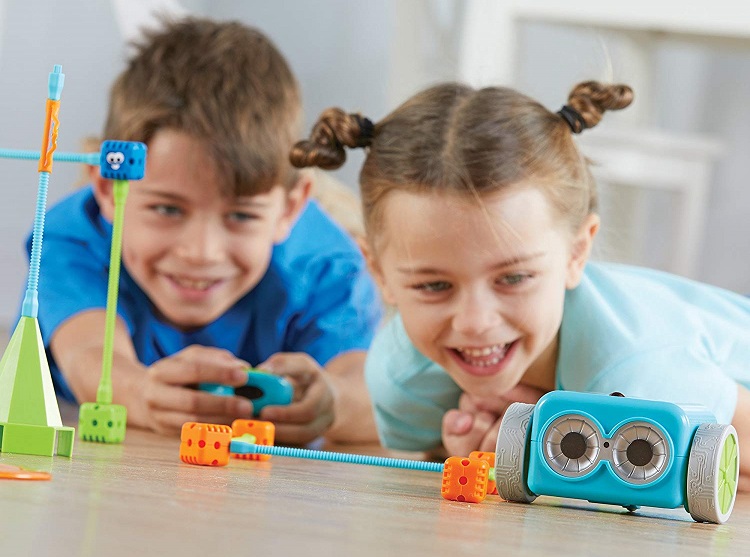 botley helps with coding and back to school