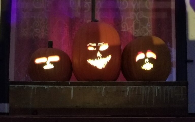 How To Make Super Cool Singing Pumpkins for Halloween