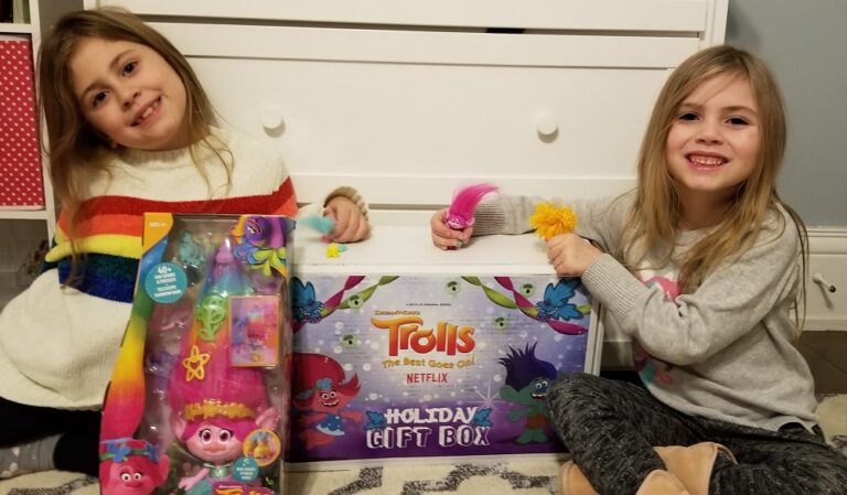 Put Your Hair In The Air & Celebrate Season 4 of DreamWorks Trolls: The Beat Goes On! | #DWTrollsTV