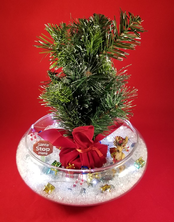 Super Easy & Festive DIY Christmas Centerpiece easy diy christmas centerpiece