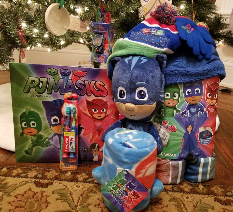 Celebrate The Holidays with the PJ Masks Super Holiday Shop