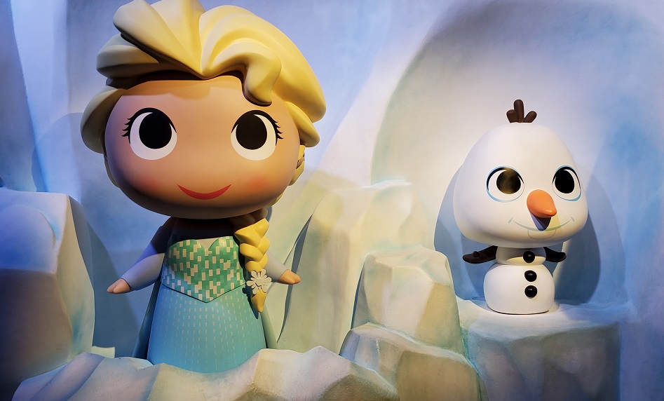funko hollywood elsa olaf