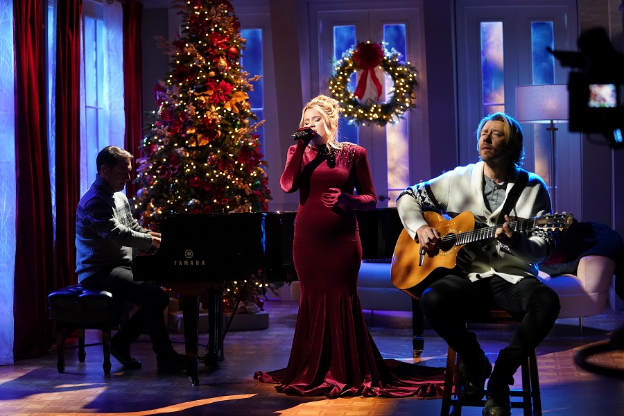 CMA Country Christmas