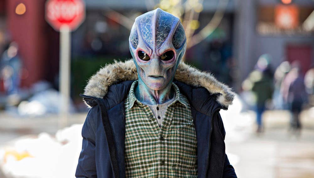 SyFy’s Resident Alien Review: Alan Tudyk At His Finest resident alien
