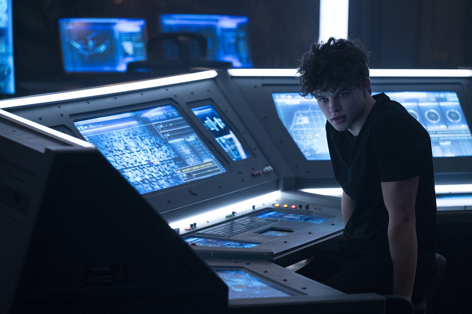 curran walters titans season 3