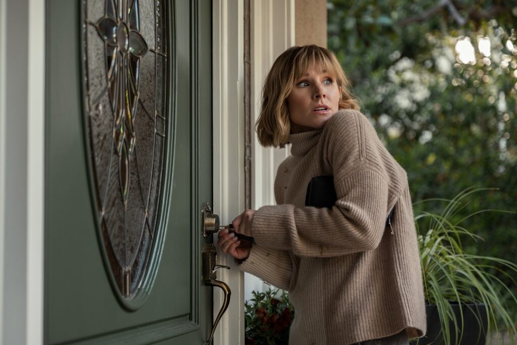 netflix The Woman in the House Across the Street From the Girl in the Window review