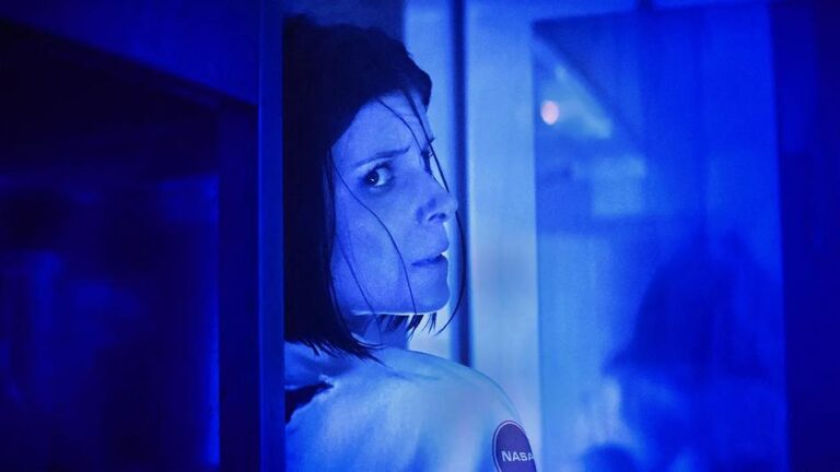 The Astronaut Review: Kate Mara Delivers A Stellar Performance