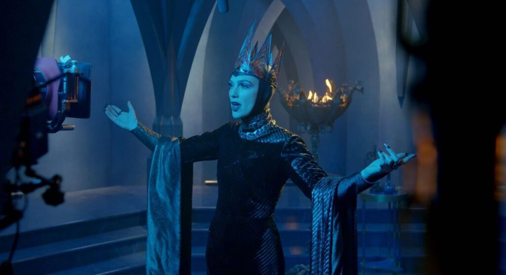 Snow White (2025): Gal Gadot Becomes The Evil Queen [EXCLUSIVE CLIP]