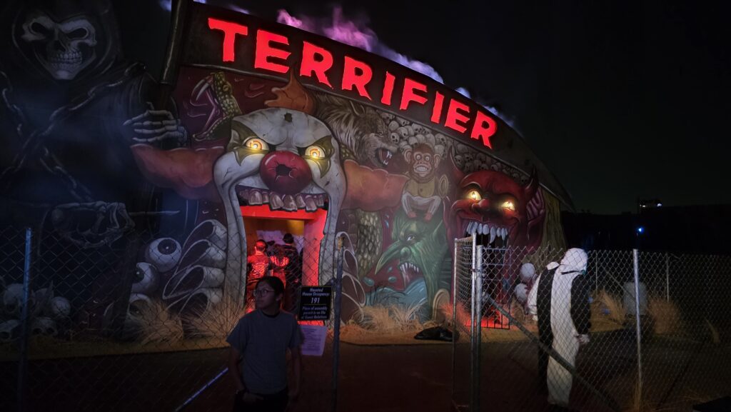 Universal Halloween Horror Nights Hollywood 2025 Terrifier House