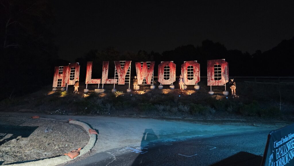 Universal Halloween Horror Nights Hollywood 2025 Terror Tram