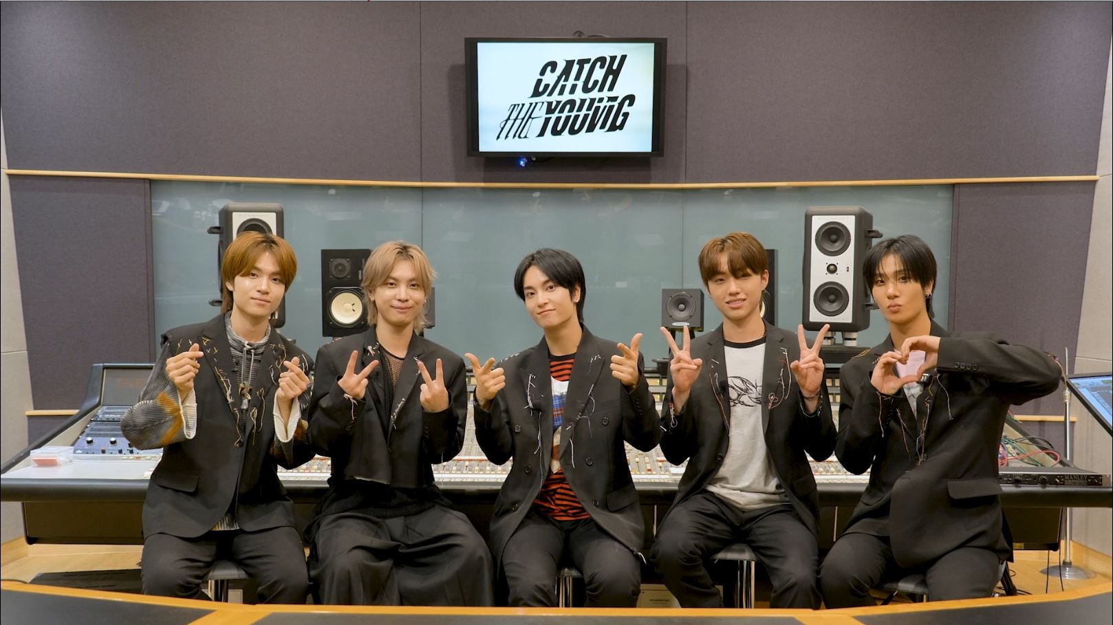 Catch The Young: Defining Their Own Color in the World of K-Rock Catch The Young: Defining Their Own Color in the World of K-Rock