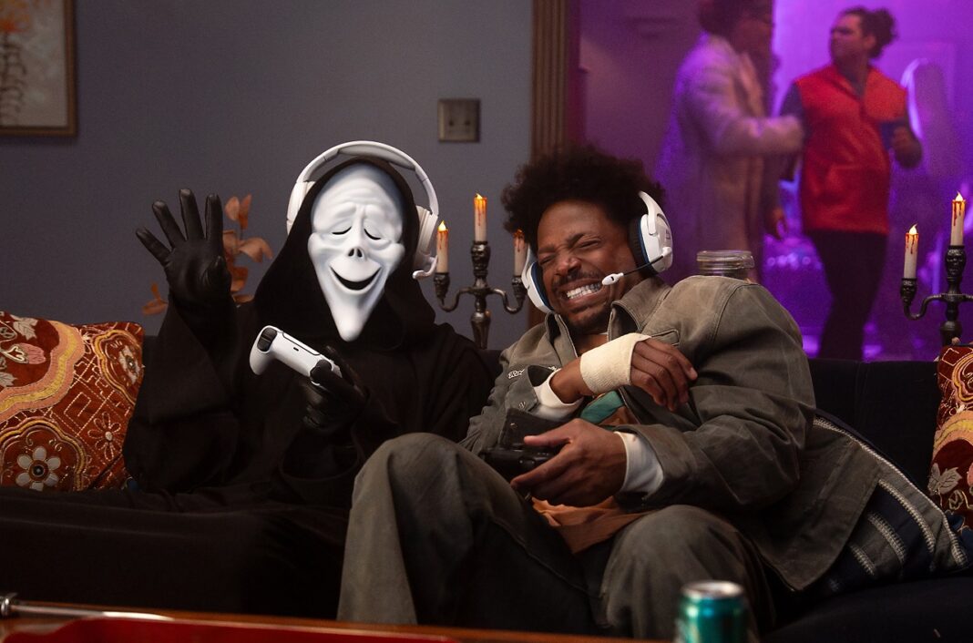 Scary Movie Review: It's Exactly What You Expect